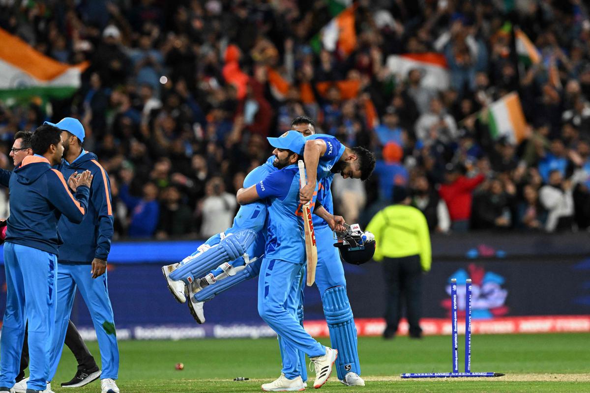 IND vs BAN: 'To hell with them' Ravi Shastri goes BALLISTIC on Virat Kohli vs Rohit Sharma debate ahead of all-important India vs Bangladesh ODI series