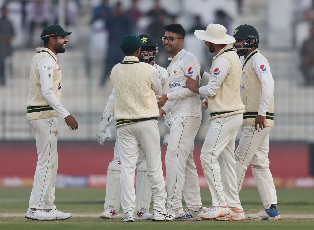 PAK vs ENG Day 1 Highlights: England 7/1 after dismissing Pakistan for 304 on Day 1, Jack Leach & Babar Azam star, Watch Highlights