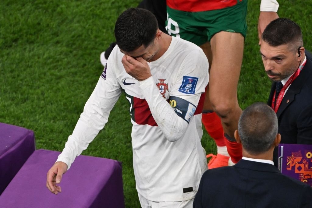 Piala Dunia FIFA: AKHIR Jalan untuk Portugal, Cristiano Ronaldo yang tidak dapat dihibur BERANGKAT setelah DIHENTIKAN oleh Maroko