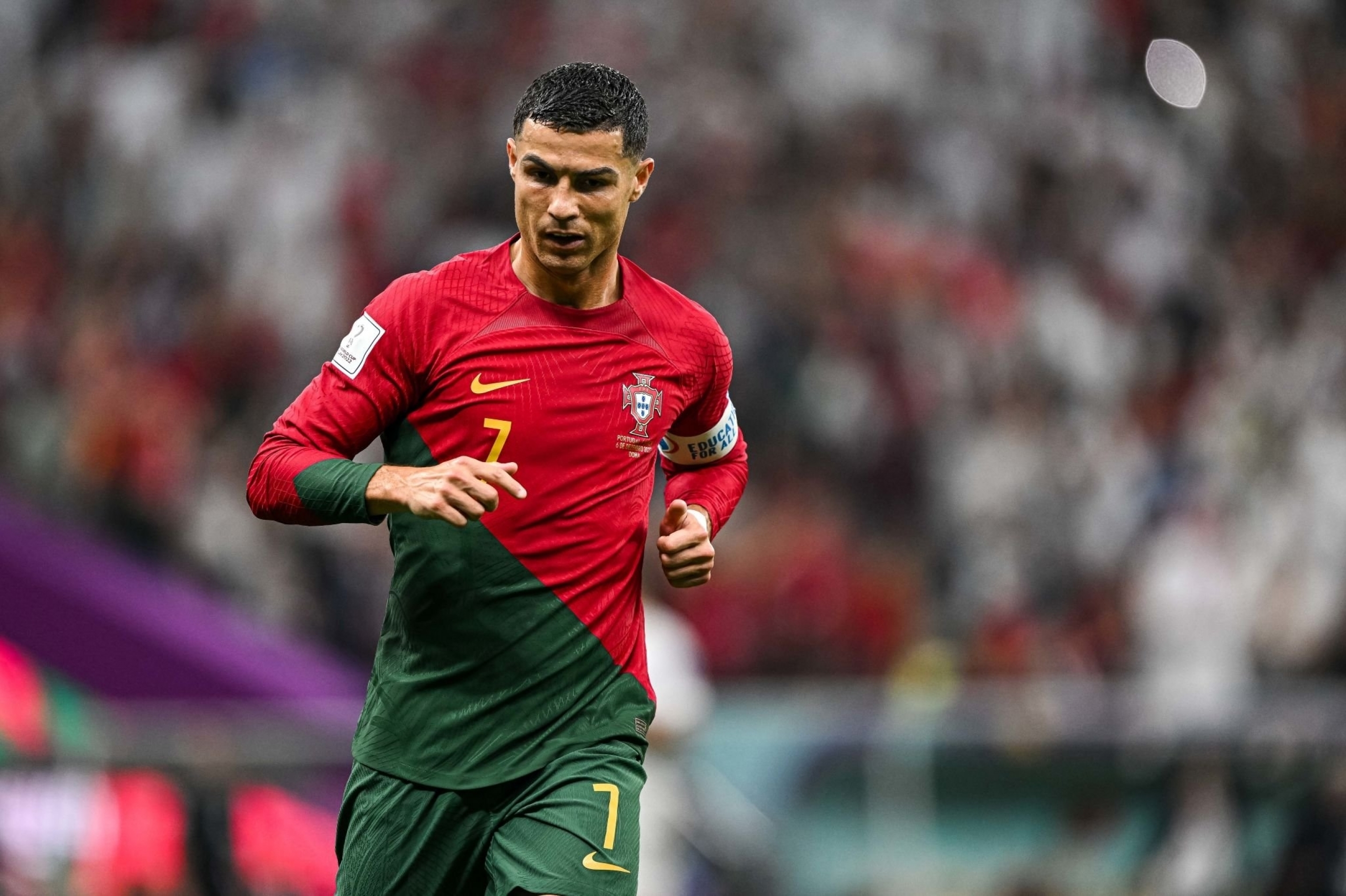 Cristiano Ronaldo Transfer: Ronaldo SET to sign MAJOR Seven-year Deal with  Al-Nassr, Portuguese Superstar to earn £175million every year - Check Out