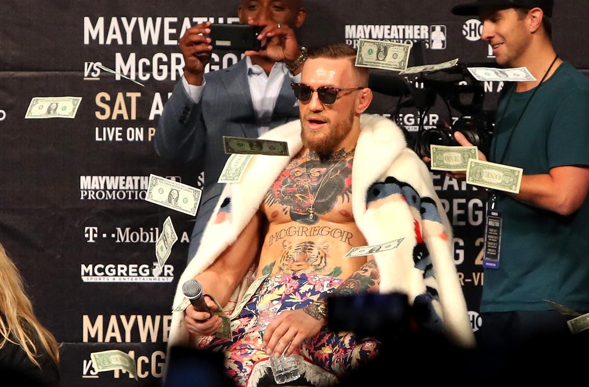 Conor McGregor vs Tony Ferguson TUF: Floyd Mayweather and Manny Pacquiao make fans believe UFC's potential TUF choice is interesting 