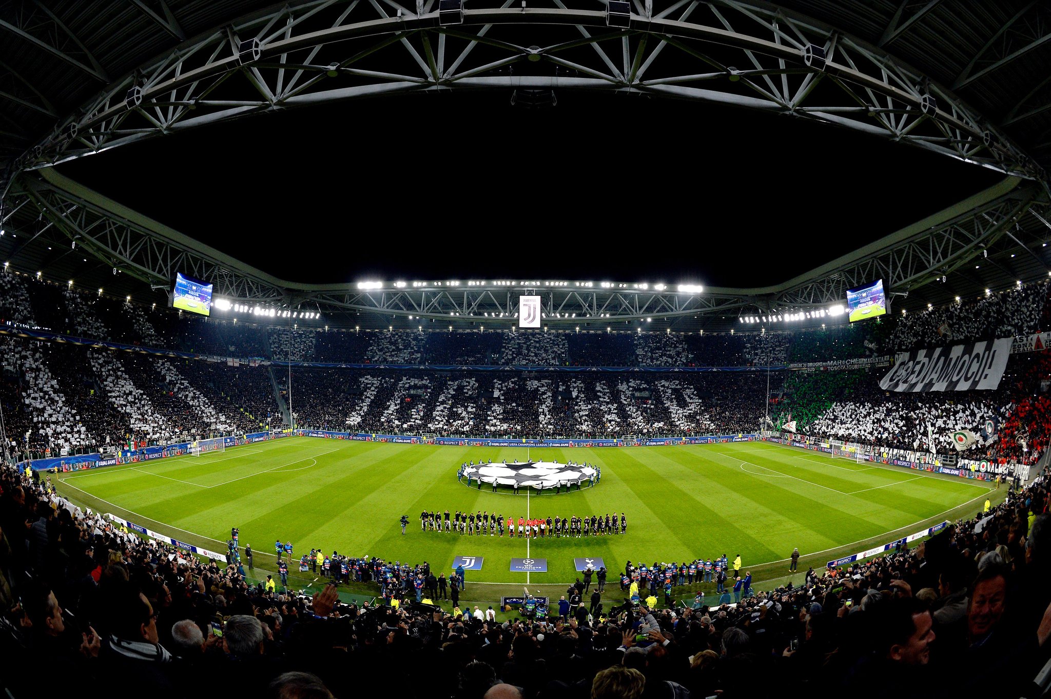 Ribuan penggemar Juventus membatalkan langganan SKY & DAZN setelah pengurangan poin Juventus- Check Out