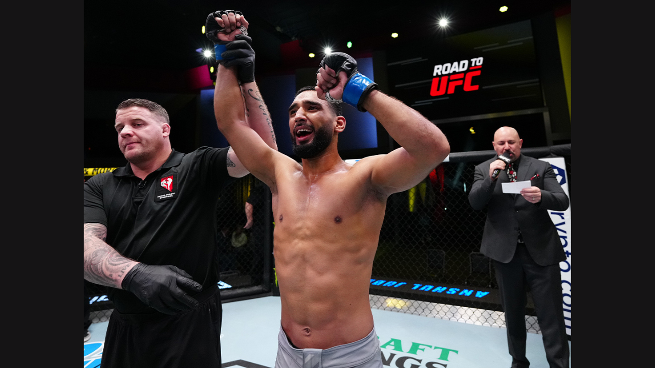 Indian UFC fighter Anshul Jubli serves Instant KARMA to Indonesian fighter gets Instant KARMA: Fans react to Anshul Jubli earning UFC contract via knockout in Lewis vs Spivac 