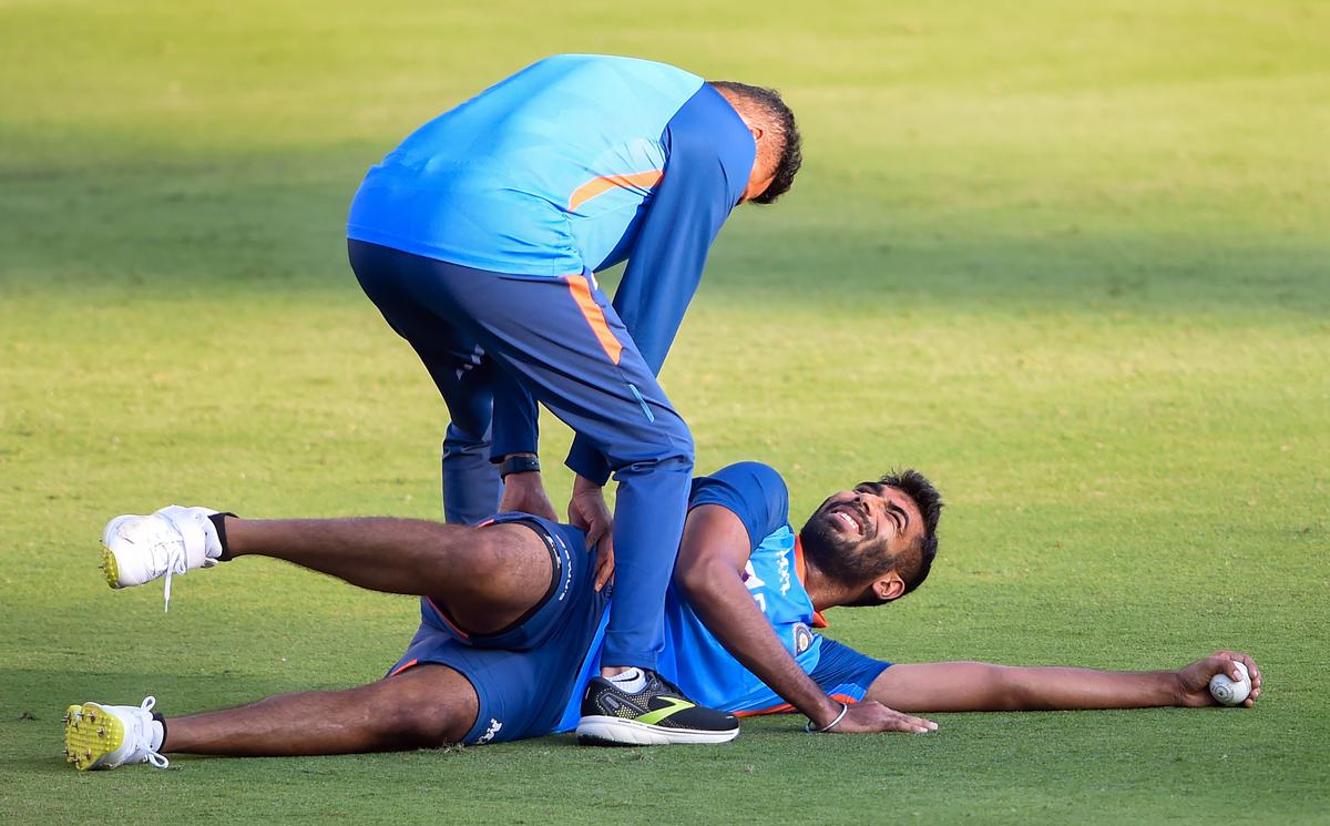 Jasprit Bumrah Injury Update: BCCI to fly Bumrah to NewZealand, Jofra  Archer, Shane Bond's doctor to perform surgery as pacer RULED OUT until  September - Follow LIVE