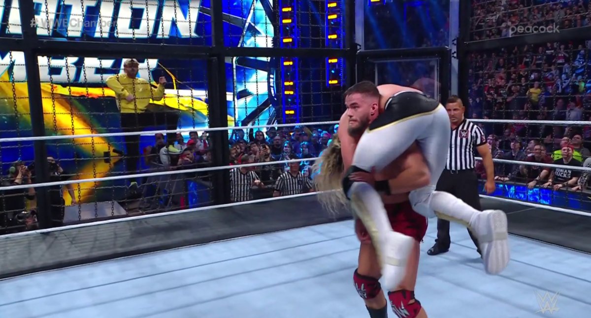 Hasil Kamar Eliminasi WWE: Teori Austin mempertahankan Gelar Amerika Serikatnya Berkat Logan Paul yang menginjak Seth Rollins: Lihat