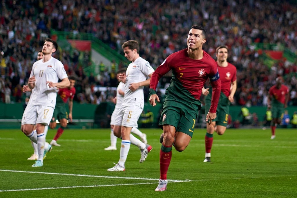 Baglæns Centimeter Udstråle Portugal vs Lichtenstein Highlights: Cristiano Ronaldo scores a BRACE as  Portugal runs riots against Lichtenstein - Check Highlights