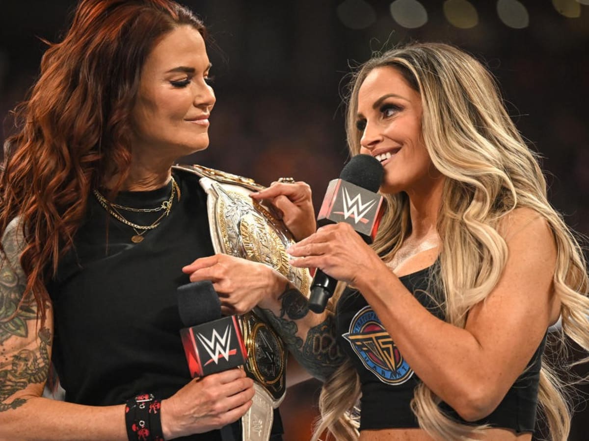 WWE Raw: WWE Superstar Bayley vents out her frustration on Lita & Trish Stratus, says this on Twitter, Check details, Follow Live Updates