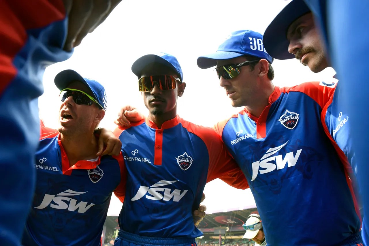 DC vs KKR, IPL 2023: SHOCKING! Delhi Capitals players' bats each worth lakh  of rupees, and other equipment stolen; Investigation underway
