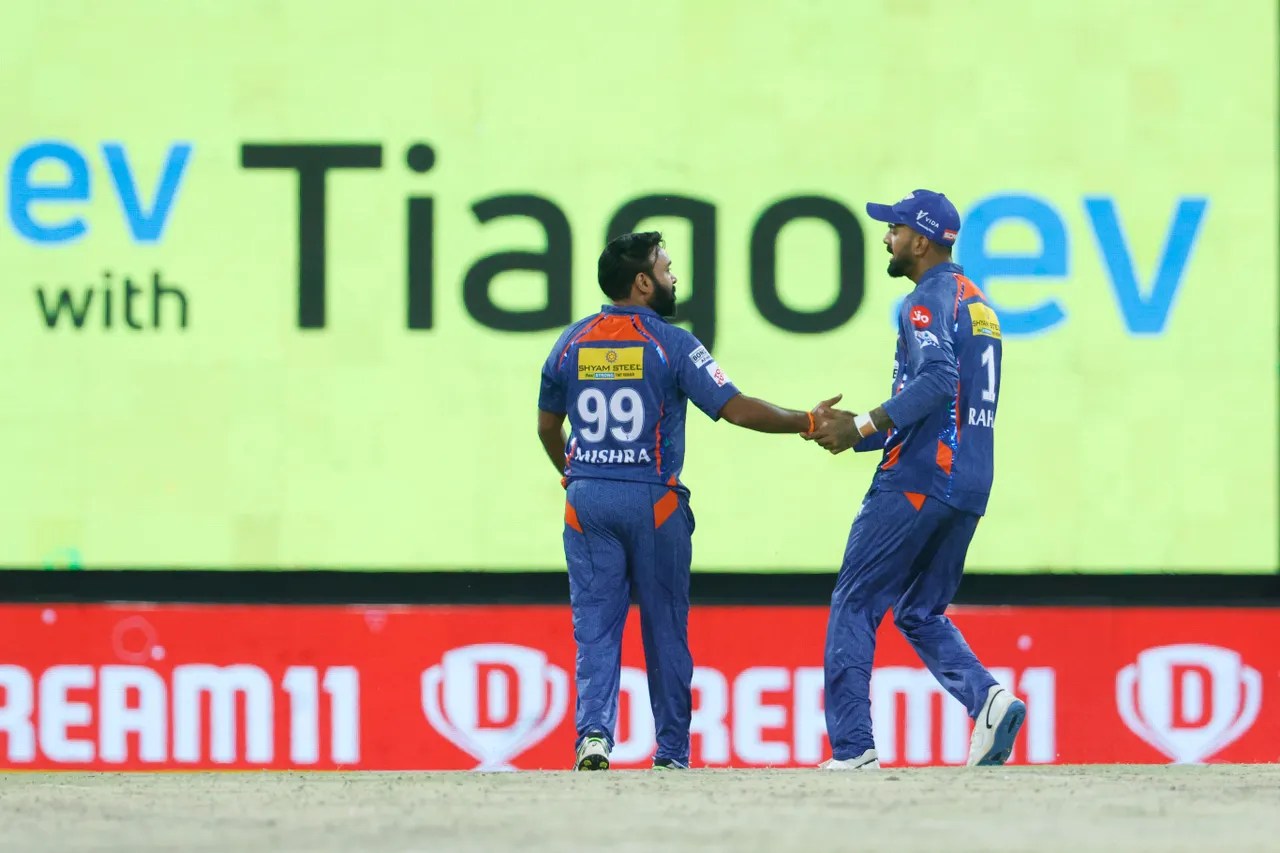 Amit Mishra Catch: 'Ageless', 40-year-old Amit Mishra STUNS all by taking DIVING catch to dismiss Rahul Tripathi, leaves fans in AWE in LSG vs SRH IPL 2023, Sunrisers Hyderabad, Lucknow Super Giants