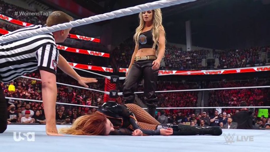 Sorotan Mentah WWE: Tonton Cody Rhodes memanggil Brock Lesnar, Trish Stratus mengalahkan Becky Lynch, Iyo Sky memenangkan tembakan gelar dan banyak lagi
