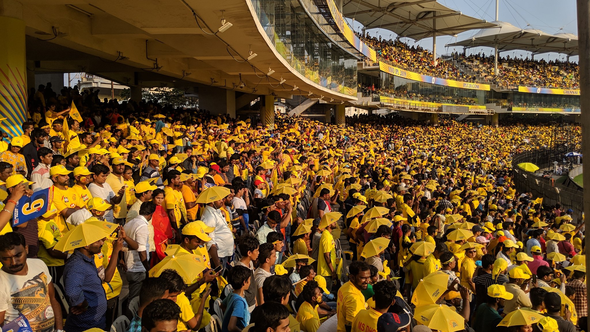 Demam MS Dhoni melanda Chennai, CSK berjuang penuhi permintaan tiket, Ikuti IPL 2023 LIVE update