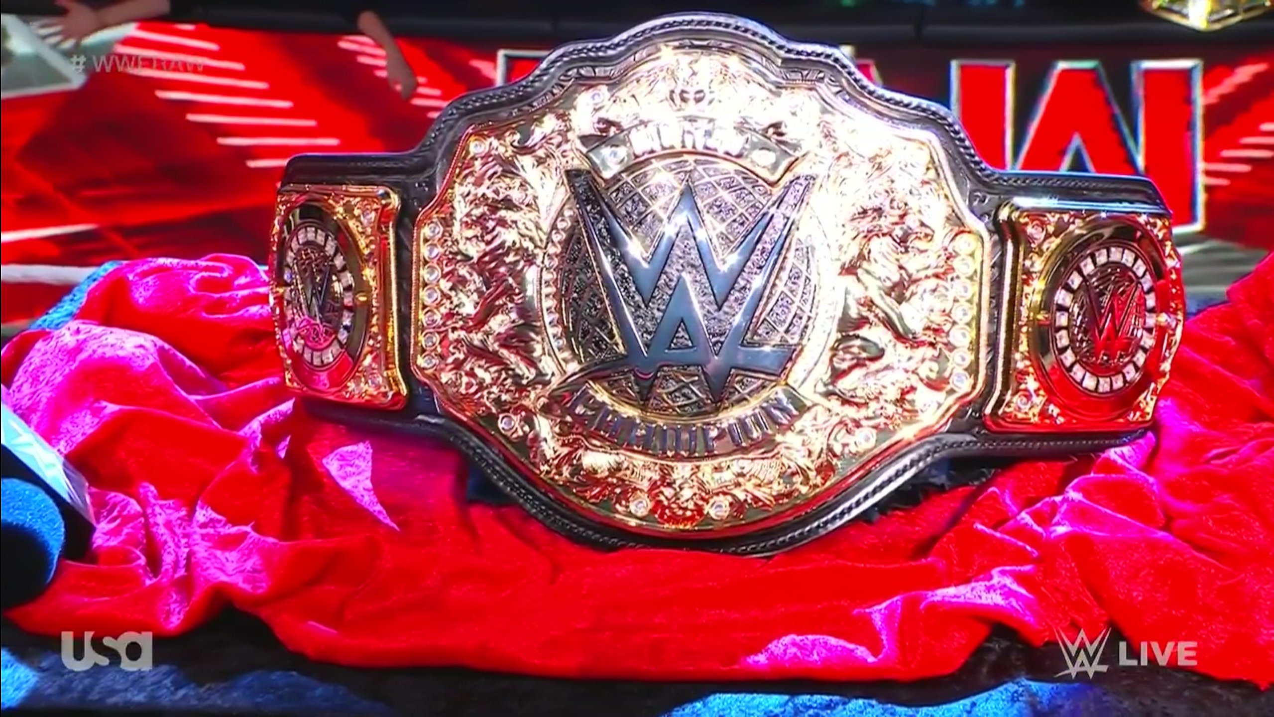 WWE News: Triple H announces a NEW WWE WORLD HEAVYWEIGHT CHAMPIONSHIP ...