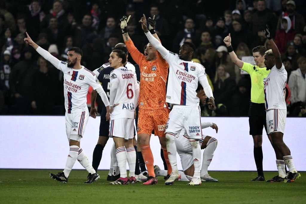 PSG vs Lyon HIGHLIGHTS: PSG SUCCUMB to yet another loss in Ligue1 at hands  of Olympique Lyonnais - Check Out