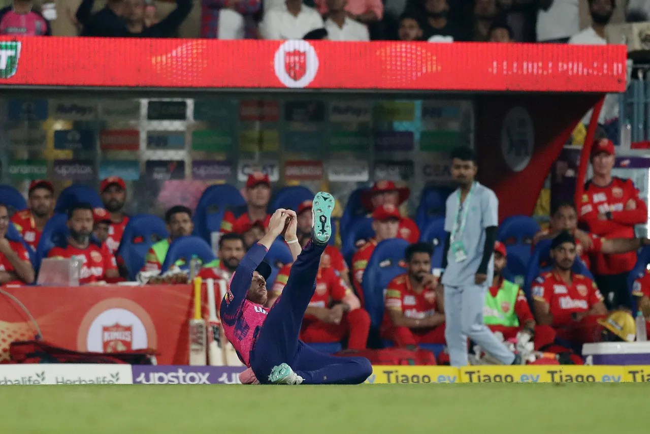 Pukulan BESAR untuk Rajasthan Royals saat Jos Buttler melewatkan pertandingan Delhi Capitals, orang Inggris mendapat jahitan di jari kelingking