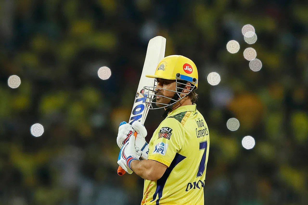 How many runs has MS Dhoni scored in IPL Finals?