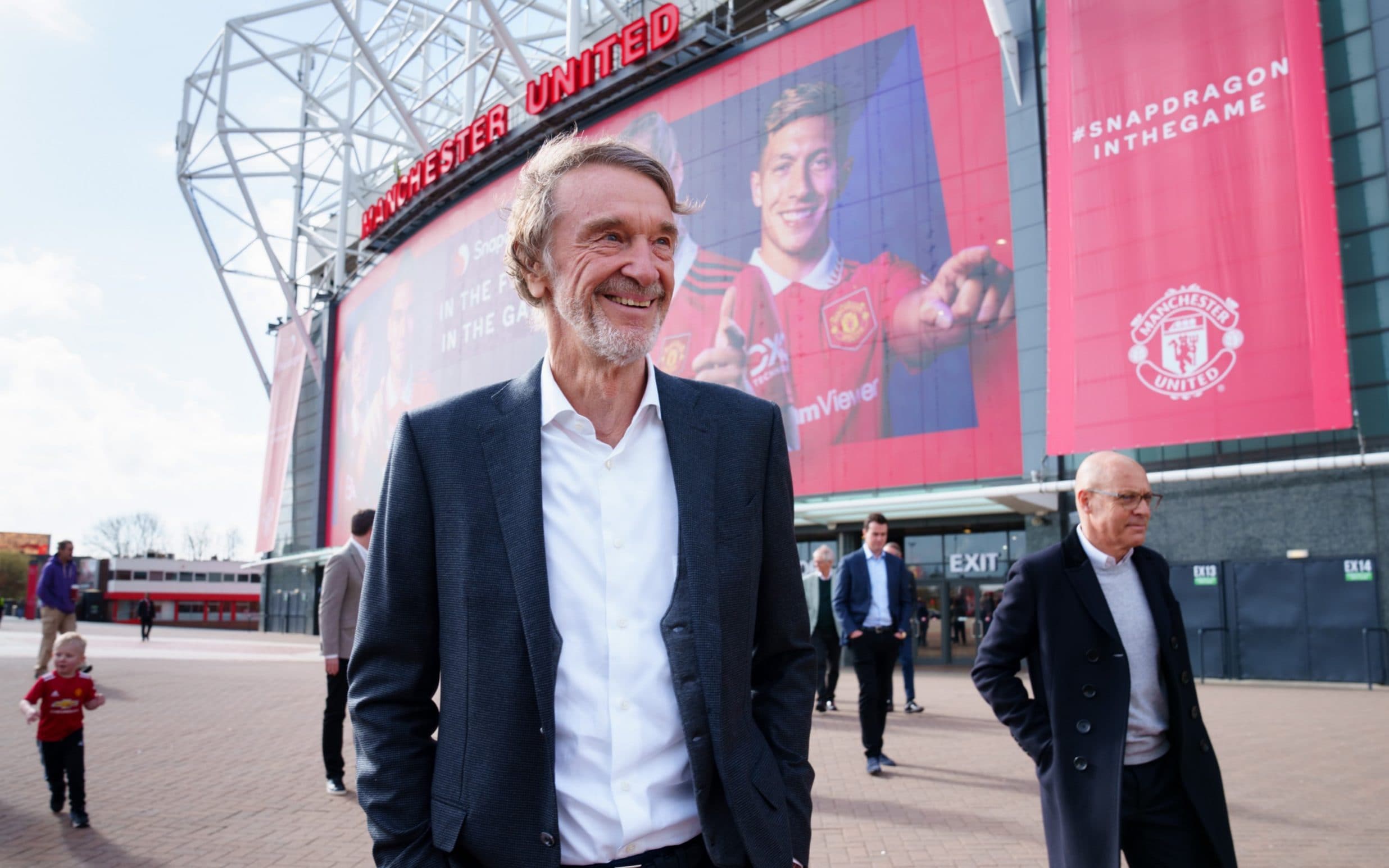 Sir Jim Ratcliffe set to take up 25 percent stake in Manchester United after Qatari Sheikh Jassim bin Hamad al-Thani withdrew