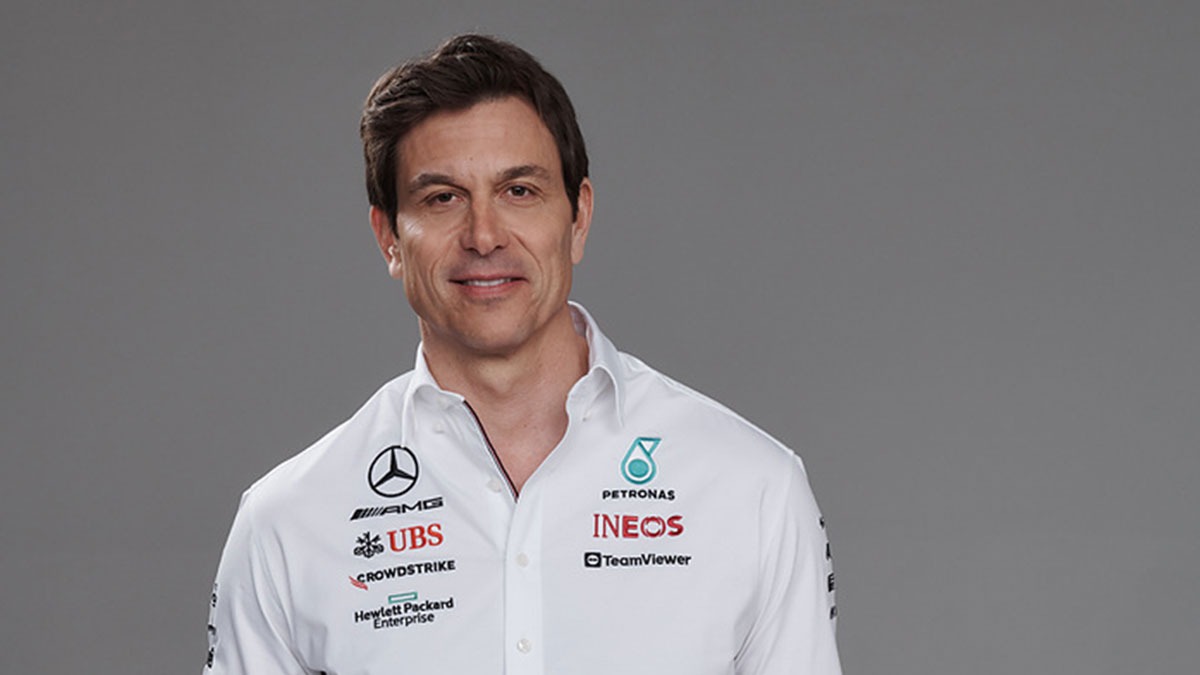 Lewis Hamilton và Mercedes trong hợp đồng bế tắc về cam kết 10 năm đầy tham vọng