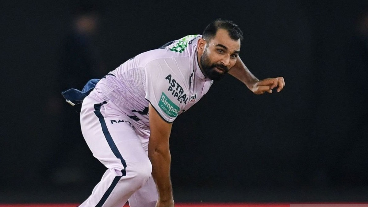 Mohammed Shami bagged 4 wickets against Sunrisers Hyderabad at the Narendra Modi Stadium in Ahmedabad. Check how many times has Shami taken 20 plus wickets in IPL.