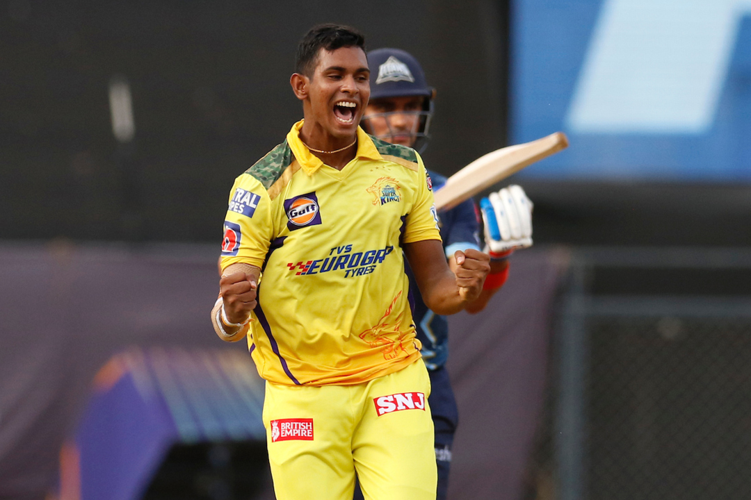MS Dhoni, 'Malli is in safe hands...' MS Dhoni meets family of Matheesha Pathirana ahead of IPL 2023 Final, IPL Final, CSK vs GT, CSK vs MI, Chennai Super Kings, Indian Premier League 2023, IPL 2023: Matheesha Pathirana, a Sri Lankan pacer, has been nurtured this year by Chennai Super Kings and captain Mahendra Singh Dhoni (MS Dhoni) in the same manner as in previous years. The 20-year-old speedster was discovered by Dhoni early on and joined the CSK team as a result.