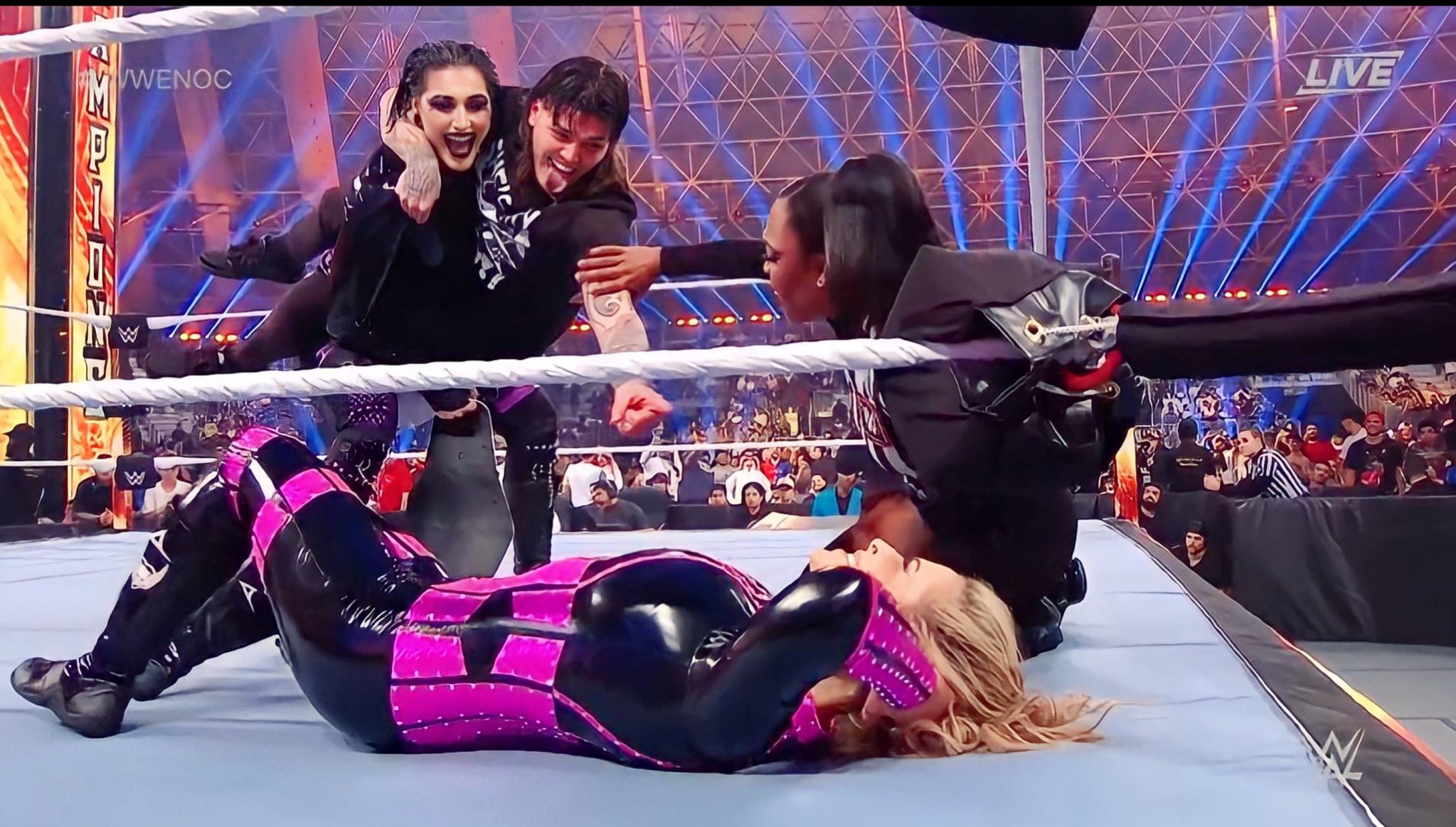 WWE Night of Champions 2023: Rhea Ripley giữ đai SmackDown Women's Championship sau chiến thắng dễ dàng trước Natalya