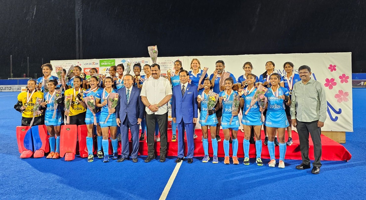 인도는 일요일 카카미가하라에서 열린 여자 하키 아시안컵에서 4회 우승을 차지한 한국을 2-1로 물리치고 첫 우승을 차지했습니다.