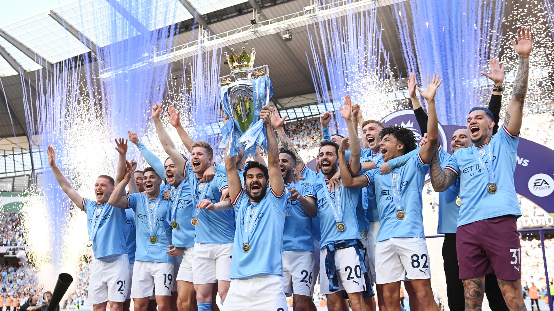 Man City thưởng tiền khi giành cú ăn ba, Man City vô địch Premier League, FA Cup và Champions League, Man City kiếm được khoảng 285 triệu bảng với cú ăn ba,