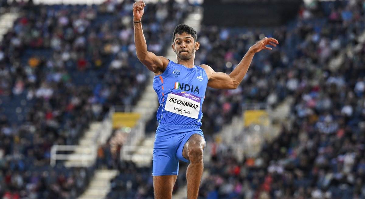 Murali Sreeshankar qualifies for World Championships with 8.41m jump at National Inter-State Athletics Championships, falls short of national record by 1cm.