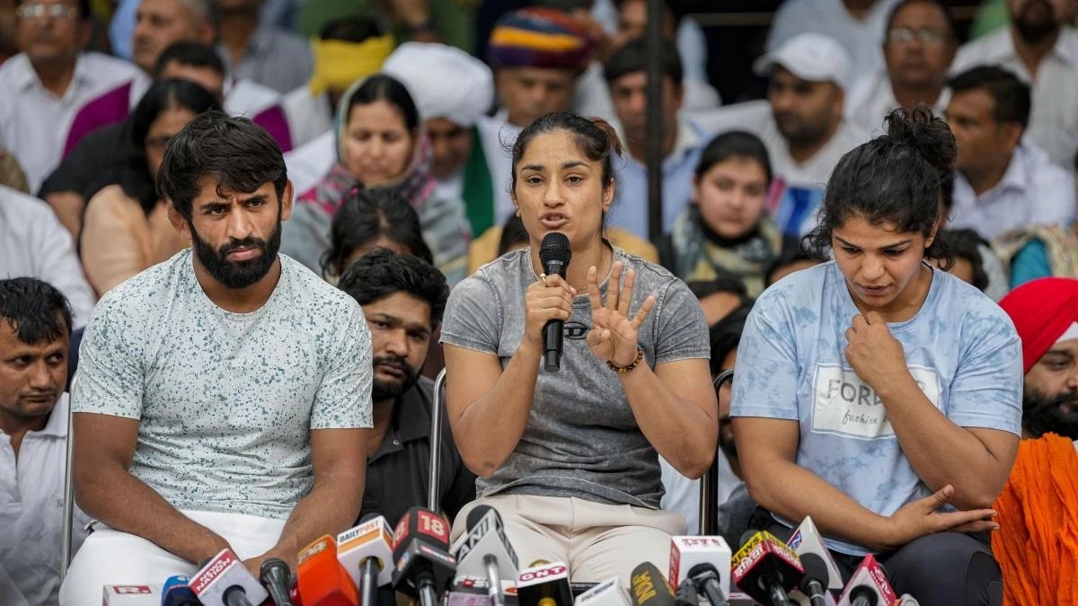 Wrestlers Protest: Sports Minister Anurag Thakur confirms, Government finally willing to have discussion. This comes after wrestlers' meeting with Amit Shah, Bajrang Punia, Vinesh Phogat, Sakshi Malik