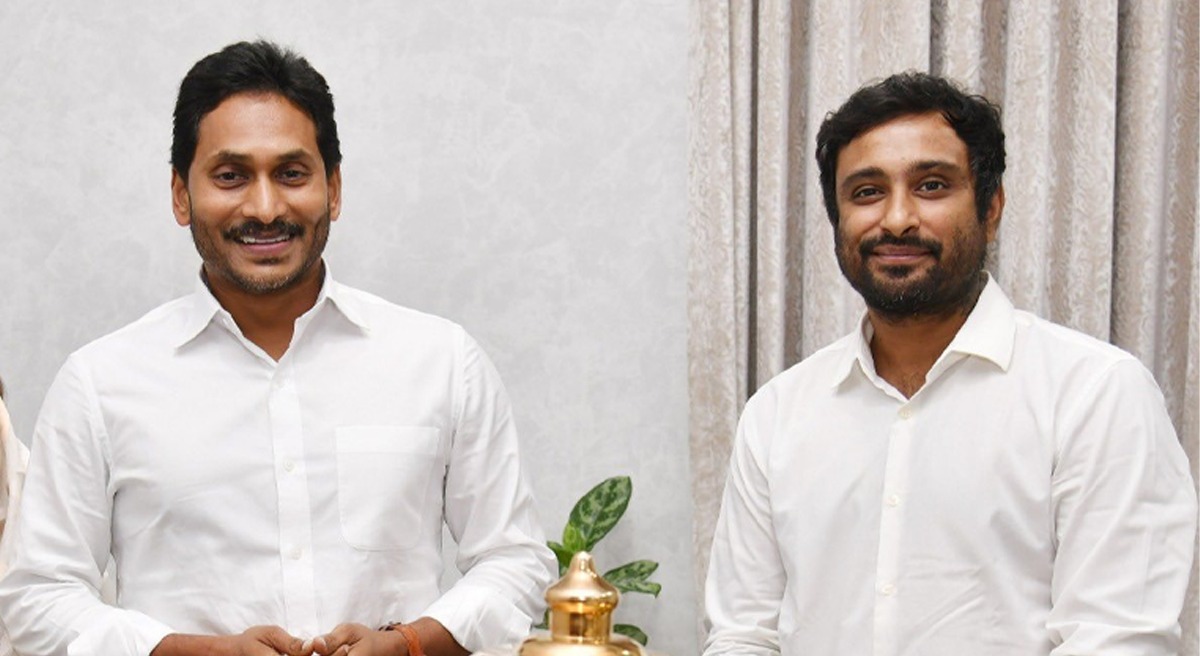 U-Turn to Politics? Ambati Rayudu set to contest Lok Sabha Elections