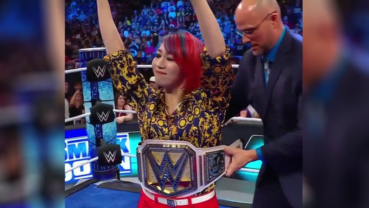 WWE SmackDown: Asuka được trao đai WWE Women's Championship mới;  Nhà cựu vô địch nữ SmackDown đã trở lại