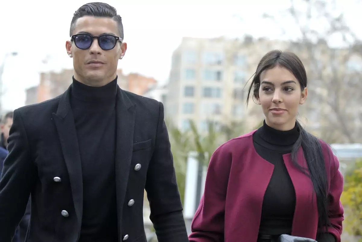 Cristiano Ronaldo được cho là đã đồng ý hỗ trợ tài chính hàng tháng cho Georgina Rodriguez 86.000 bảng trong trường hợp chia tay.