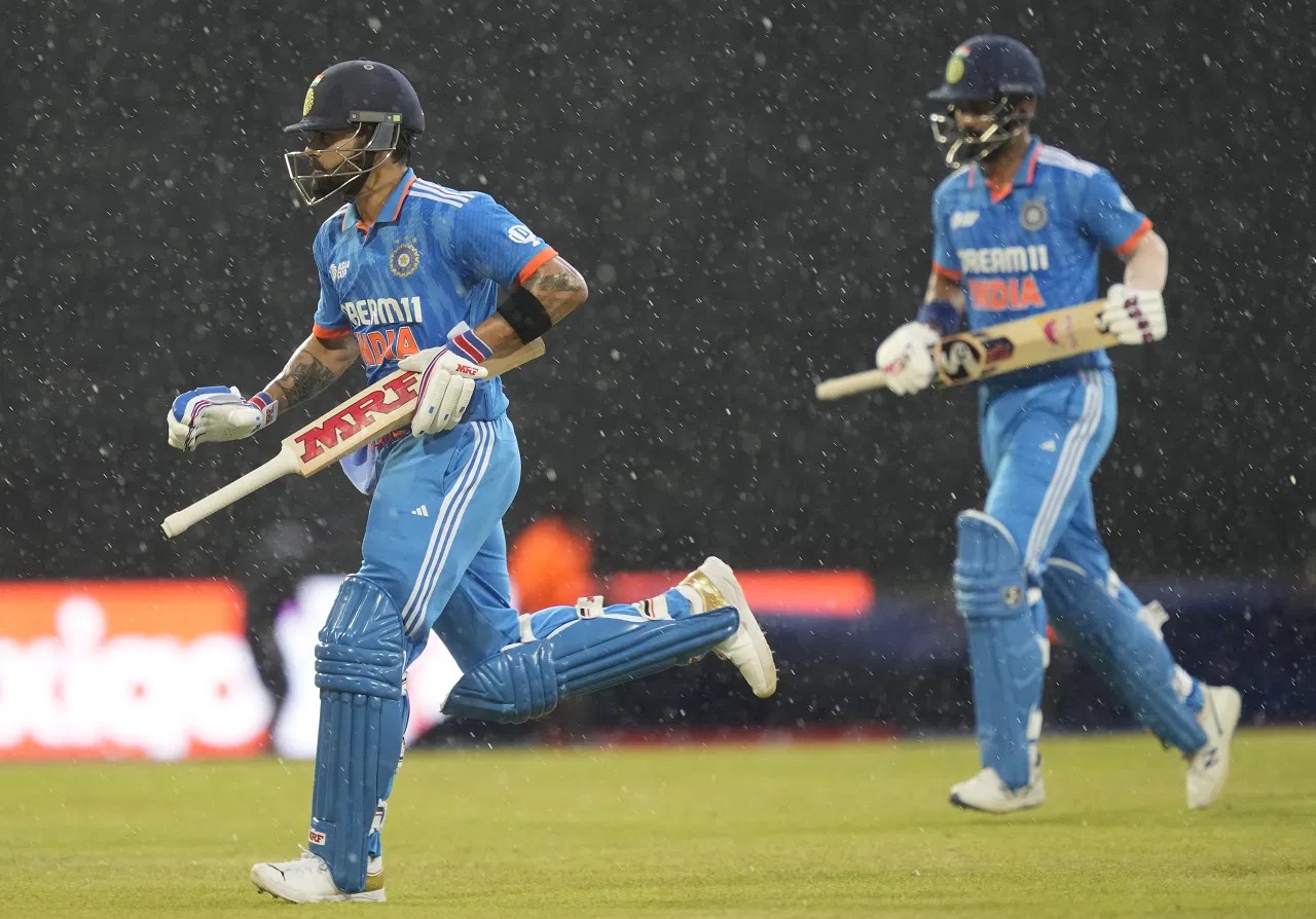 IND vs PAK LIVE Score: Virat Kohli, KL Rahul to restart in gloomy Colombo conditions. India vs Pakistan Asia Cup 2023 Super 4 clash reserve..