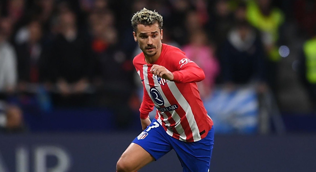 Manchester United interested in Atletico Madrid's Antoine Griezmann as they prepare to breach his very low release clause